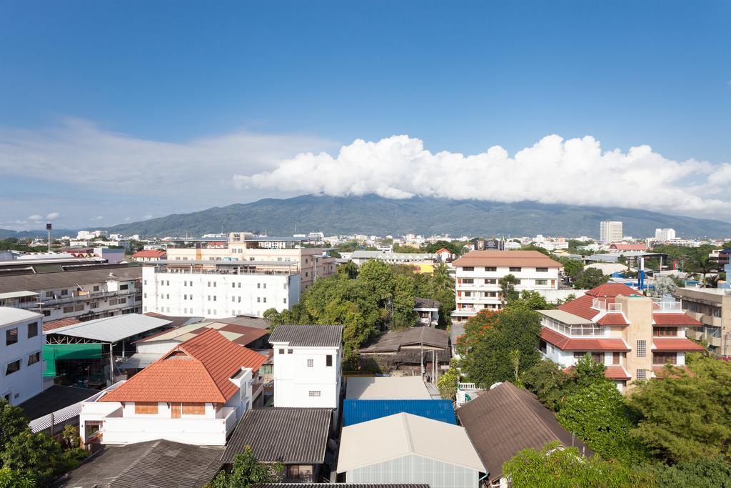 We Briza Hotel Chiangmai Chiang Mai Exterior foto